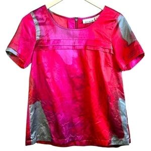Dkny Beautiful Satin Like Red Zip Back Blouse, Size Small